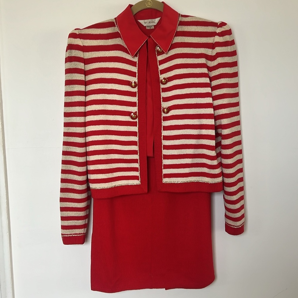 Vintage St. John red knit skirt suit set size 10